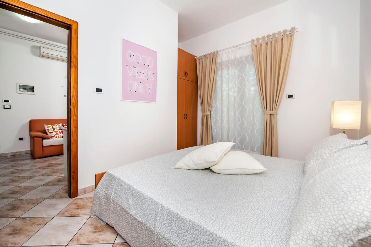 Apartments Milan Rovinj Extérieur photo